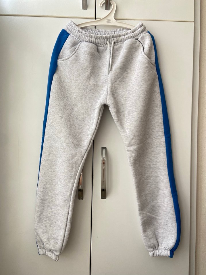 Gri Kapüşonlu Renkli Detaylı Kadın Eşofman Takımı - Görsel 4