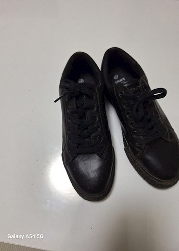 Siyah Bağcıklı Kadın Spor Ayakkabı - Görsel 3