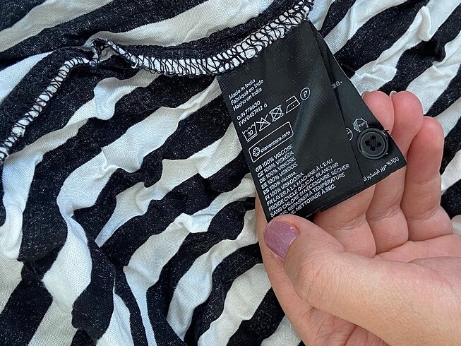 42 Beden siyah Renk H&M çizgili gömlek