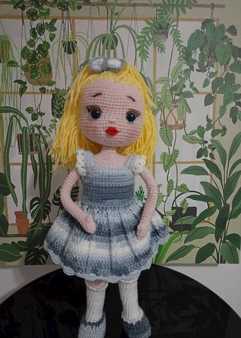 Tasarımcı Gri Amigurumi Örgü Bebek