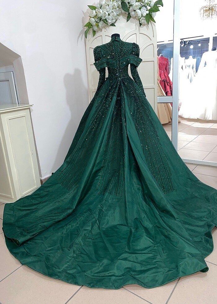 Nişan elbisesi zümrüt yeşili. - Görsel 3