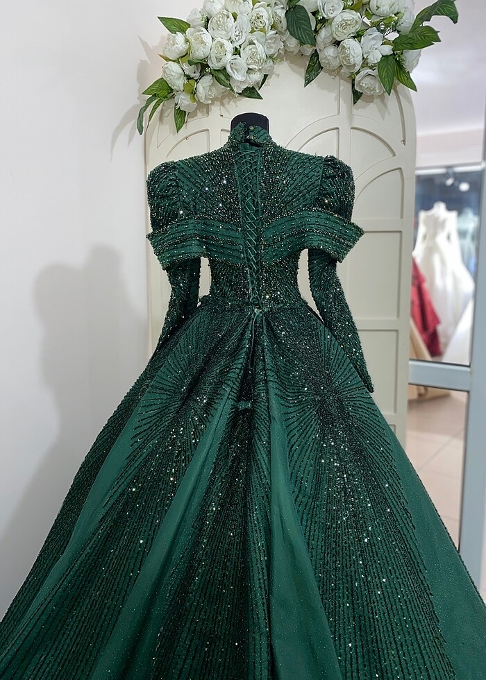 Nişan elbisesi zümrüt yeşili. - Görsel 4