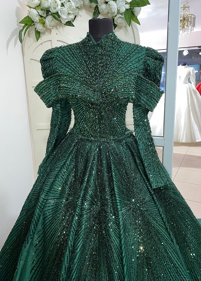 Nişan elbisesi zümrüt yeşili. - Görsel 2