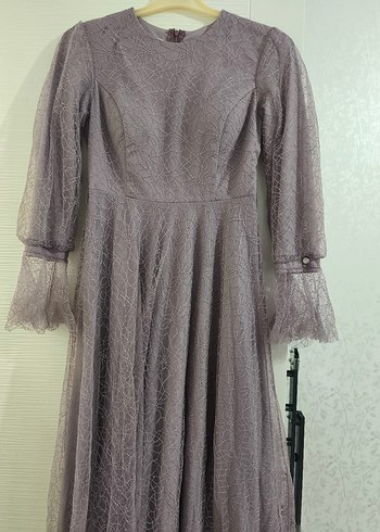 Uzun Kollu Dantel Detaylı Mor Abiye Elbise - Görsel 2