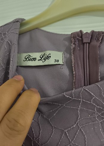 Uzun Kollu Dantel Detaylı Mor Abiye Elbise - Görsel 4