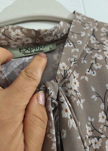 Uzun Kollu Fırfırlı Bej Bluz - Görsel 4