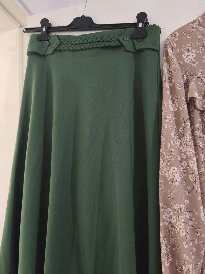 Uzun Kollu Fırfırlı Bej Bluz - Görsel 2