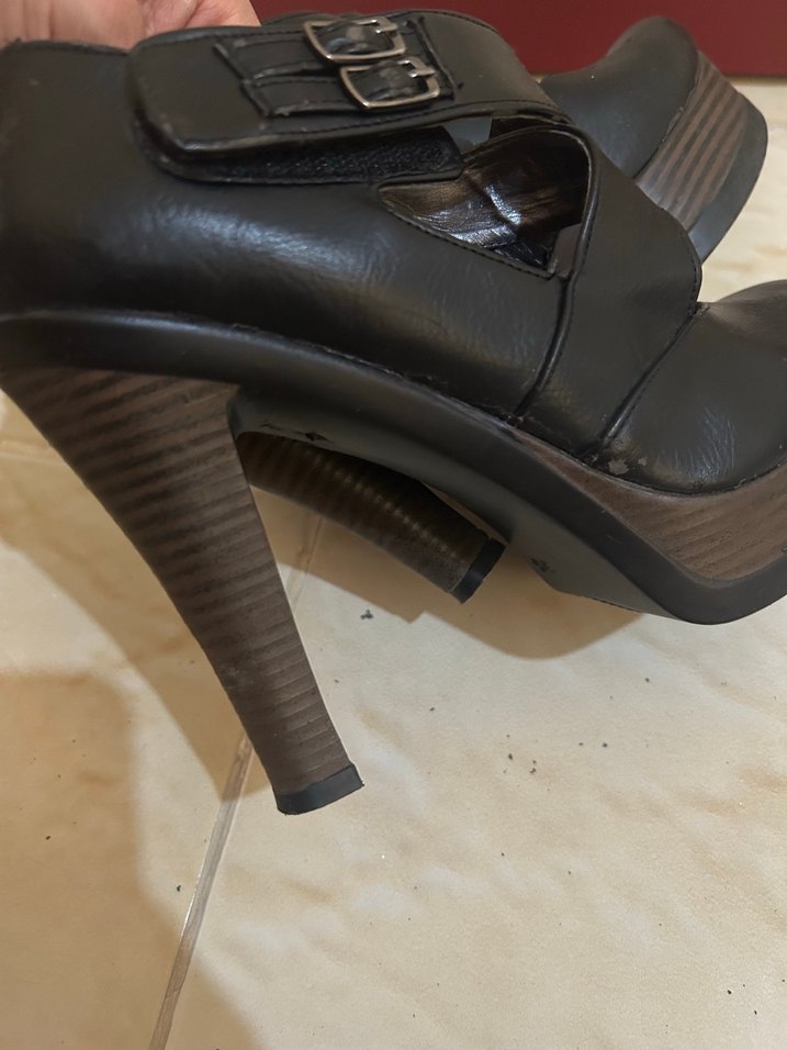 Siyah Deri Platform Topuklu Kayışlı Ayakkabı - Görsel 3