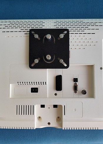 Arçelik 22 inç 56 ekran pırıl pırıl lcd TV - Görsel 4