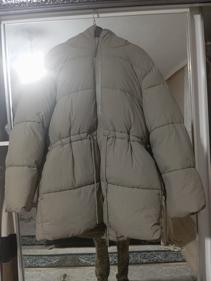 Kahverengi Kapüşonlu Oversize Şişme Mont - Görsel 4