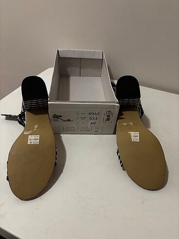 Yargıcı-Topuklu Sandalet - Görsel 4