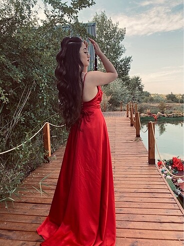Kırmızı uzun abiye