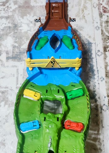 Hot Wheels Monster Trucks Heyecanlı Yarışlar Oyun Seti