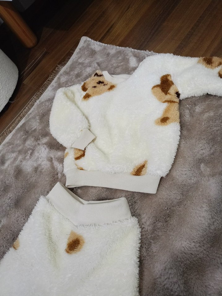 Beyaz Leopar Desenli Çocuk Pijama Takımı - Görsel 2