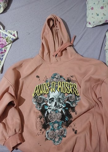 Pembe Kapüşonlu Guns N' Roses Baskılı Sweatshirt