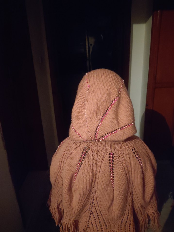 Pembe Kapüşonlu Kız Panço Örgü Detaylı - Görsel 5
