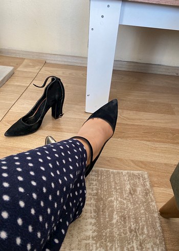 Süet stiletto sondaki fotolara bakınız! - Görsel 3