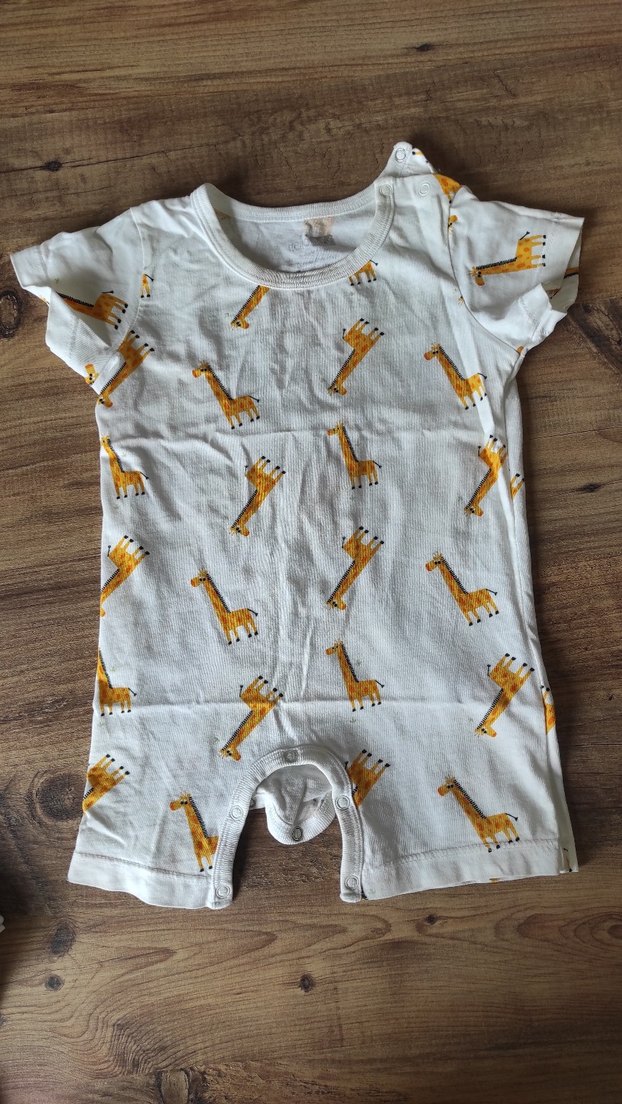 Kısa Kollu Bebek Zürafa Desenli kısa tulum - Görsel 3