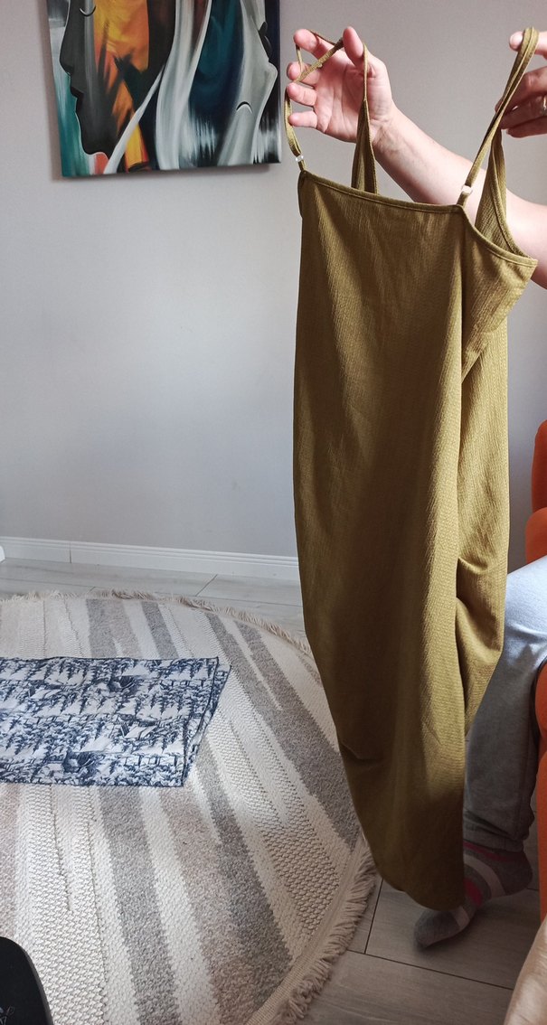 Drapeli askılı Midi Elbise - Görsel 2