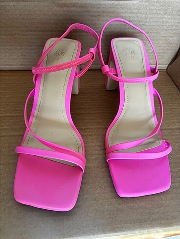 H&M Pembe H&M Topuklu Ayakkabı