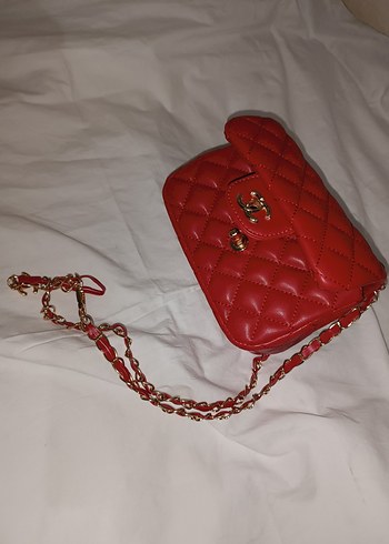 Chanel Kırmızı Zincir Detaylı Deri Kadın Çanta