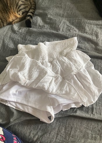 Beyaz Fırfırlı Mini Etek