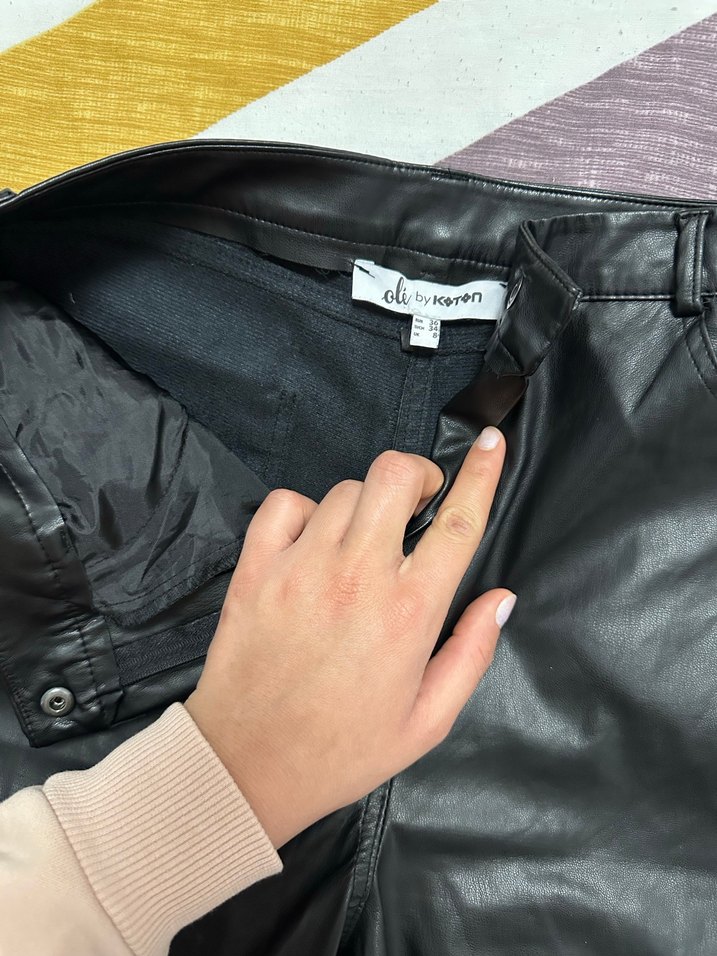 Kadın Siyah Deri Kemerli Dar Kesim Pantolon - Görsel 2