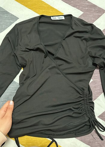 Siyah Drapeli V Yakalı Kadın Bluz - Görsel 2