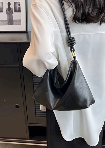 Tokalı Siyah Deri Minimalist Kadın Çanta