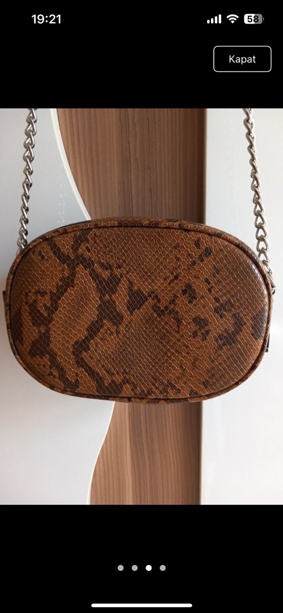 Zincir Detaylı Kahverengi Yılan Desenli Deri Çanta - Görsel 2