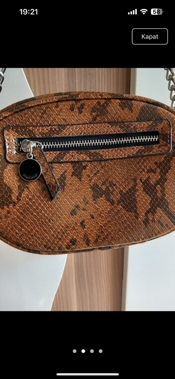 Zincir Detaylı Kahverengi Yılan Desenli Deri Çanta - Görsel 3