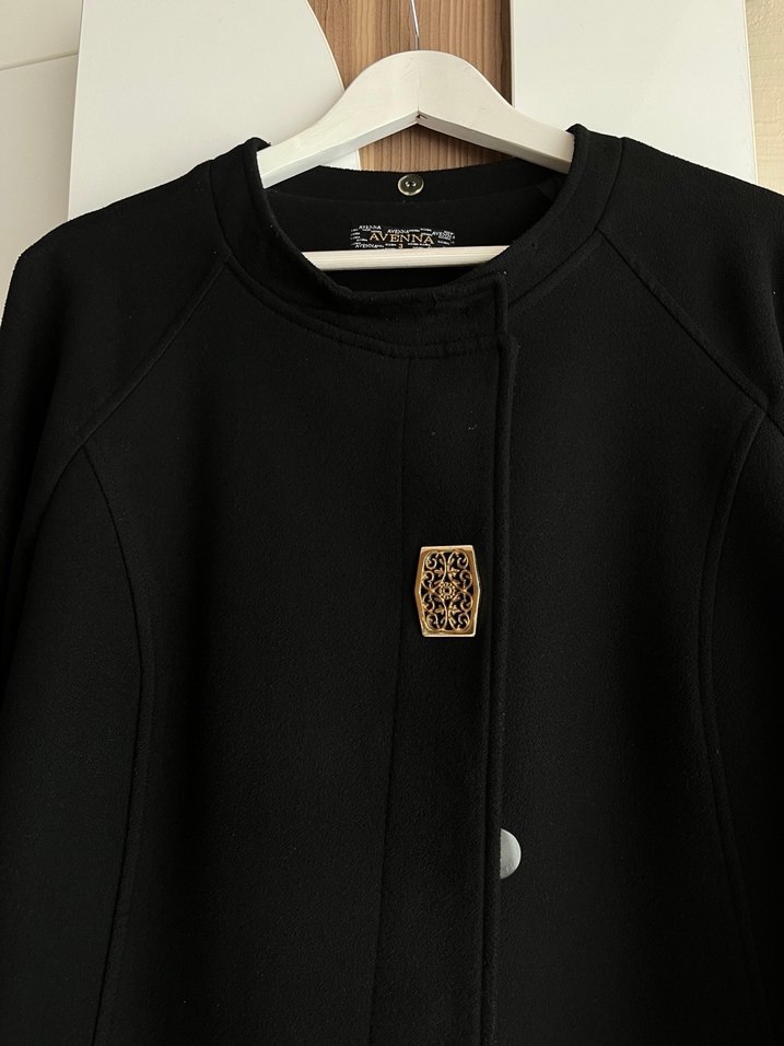 Düğmeli Uzun Siyah Kadın Kaban - Görsel 3