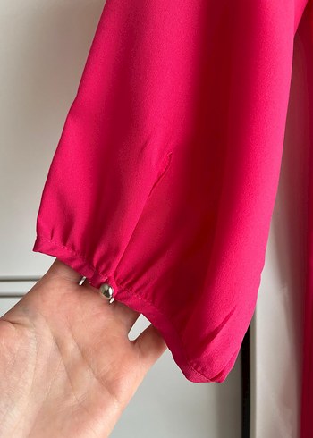 Pembe V Yaka Drapeli Kadın Bluz - Görsel 5