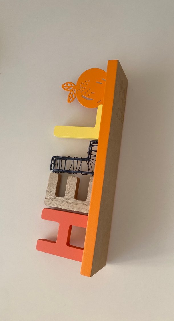 Turuncu Çocuk Rafı Harfli Tasarım - Görsel 2
