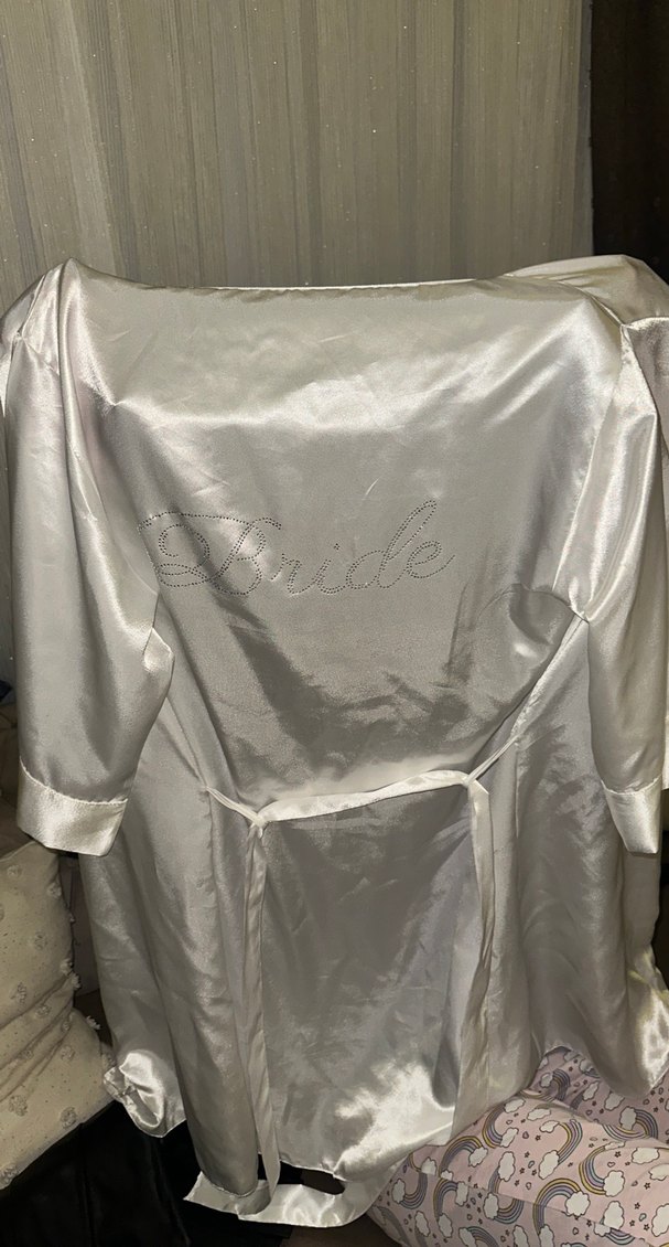 Nakışlı Beyaz Kadın Sabahlık - Görsel 2