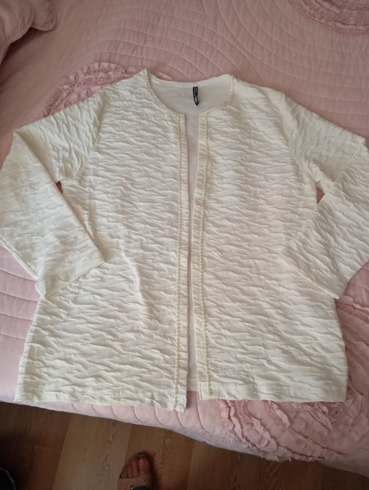 Beyaz Pilili Uzun Kollu Ceketi48 50 bedenler e uygun - Görsel 3