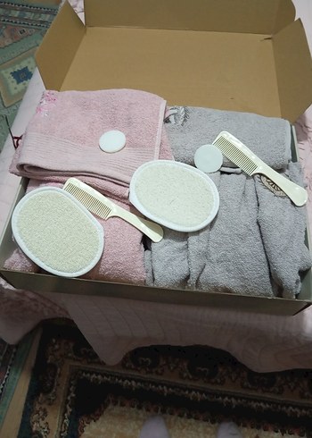 Nakışlı Pembe ve Gri Bornoz Seti - Görsel 2