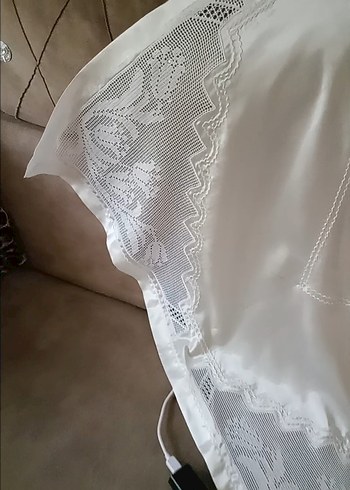 İşlemeli Beyaz Masa Örtüsü - Görsel 3