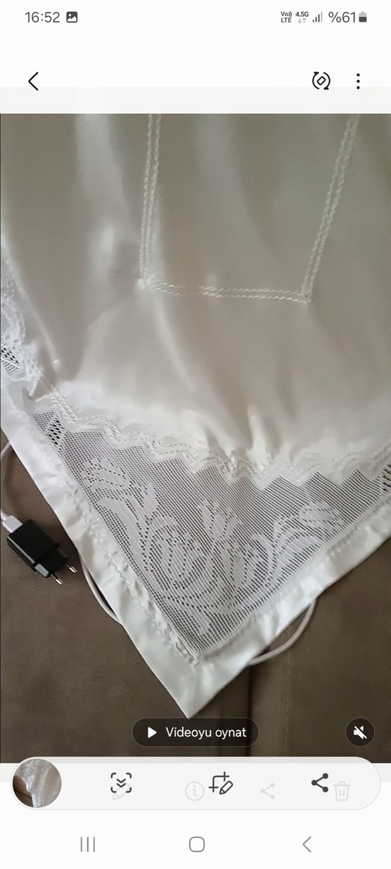 İşlemeli Beyaz Masa Örtüsü - Görsel 2