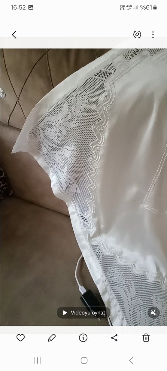 İşlemeli Beyaz Masa Örtüsü - Görsel 3