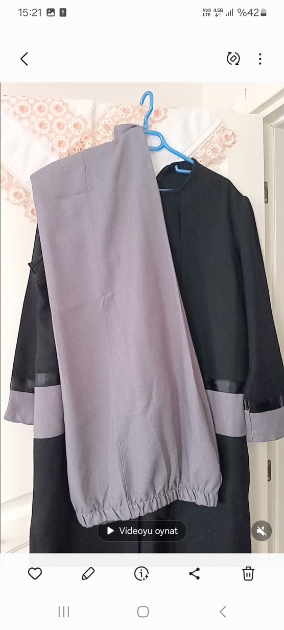 Uzun Siyah Kadın Ofis Kabanı takimdir - Görsel 2