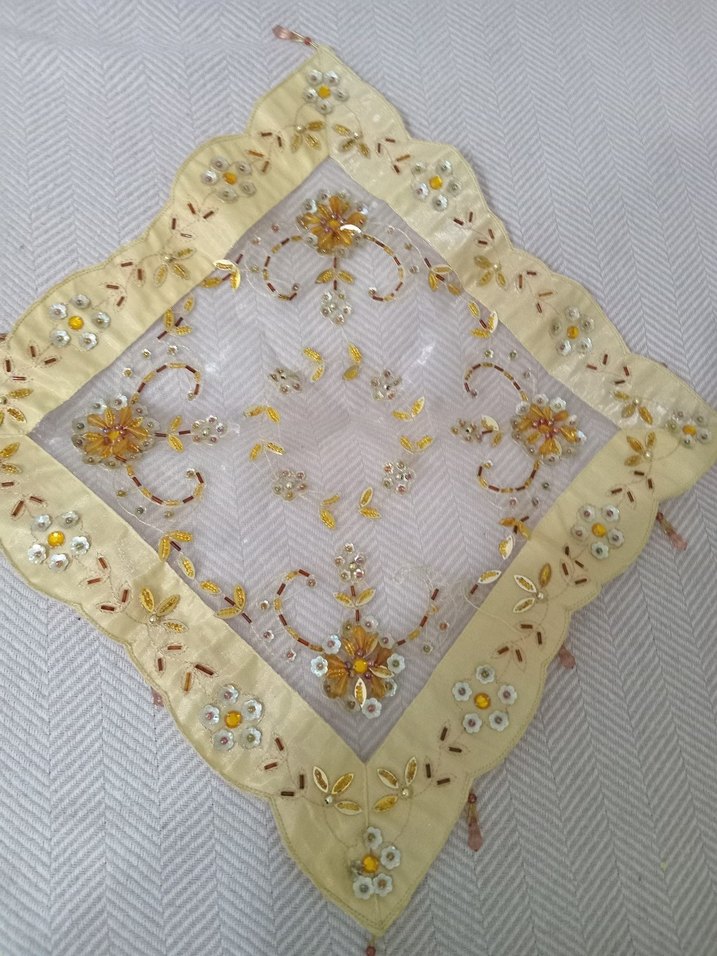 Nakışlı Beyaz Masa Örtüsü - Görsel 3