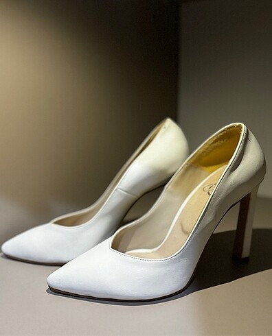 Mat beyaz stiletto