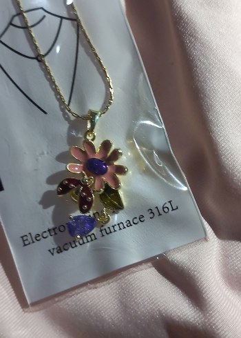 Renkli Çiçekli Zincir Detaylı çelik Kolye
