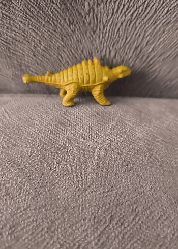 Sarı Dinozor Figürü