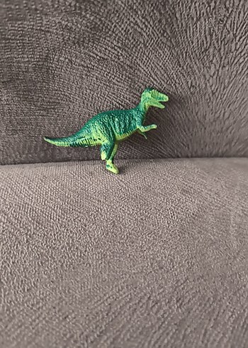 Yeşil Dinozor Aksiyon Figürü