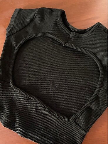 Diğer sırtı açık crop