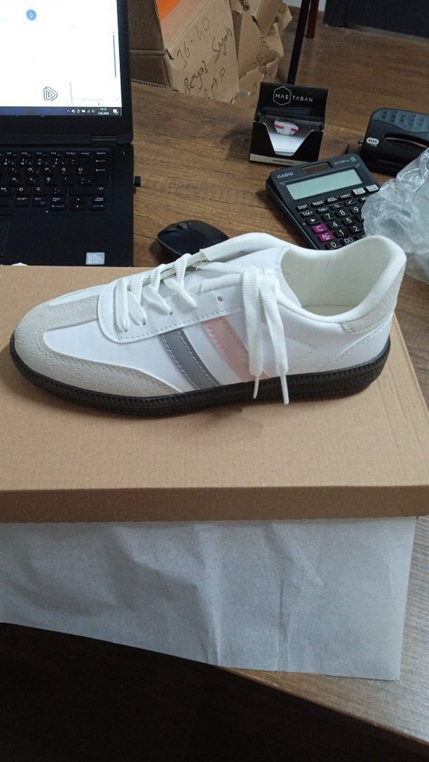 Beyaz Siyah Çizgili Stiletto Topuklu Spor Ayakkabı - Görsel 2