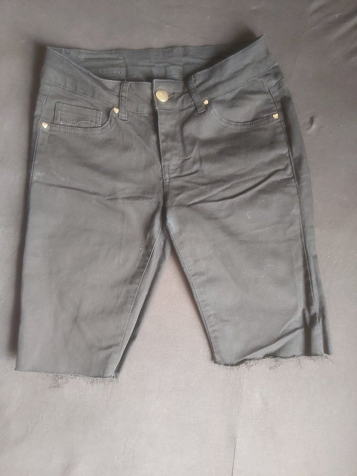 Düğmeli Kadın Denim Bermuda Şort - Görsel 3