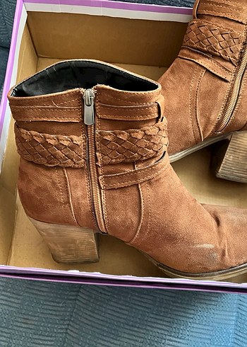 Kahverengi Süet Kadın Botları Tokalı - Görsel 3